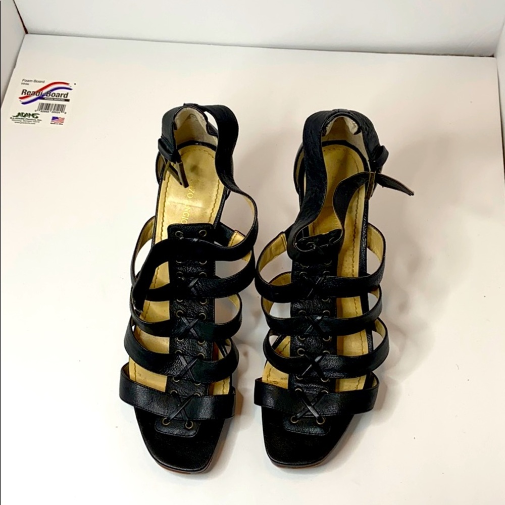Women sandals